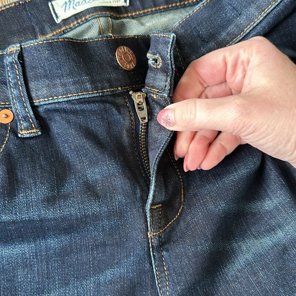Women’s Lowrise Madewell Skinny Skinny Dark Wash Jean • size 26 - Picture 6 of 11